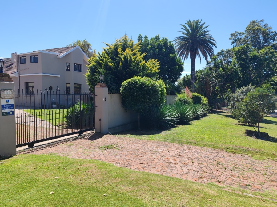 7 Bedroom Property for Sale in Walmer Eastern Cape